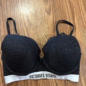 Victoria's Secret 34B Black Lace Molded Bra with White Branded Band